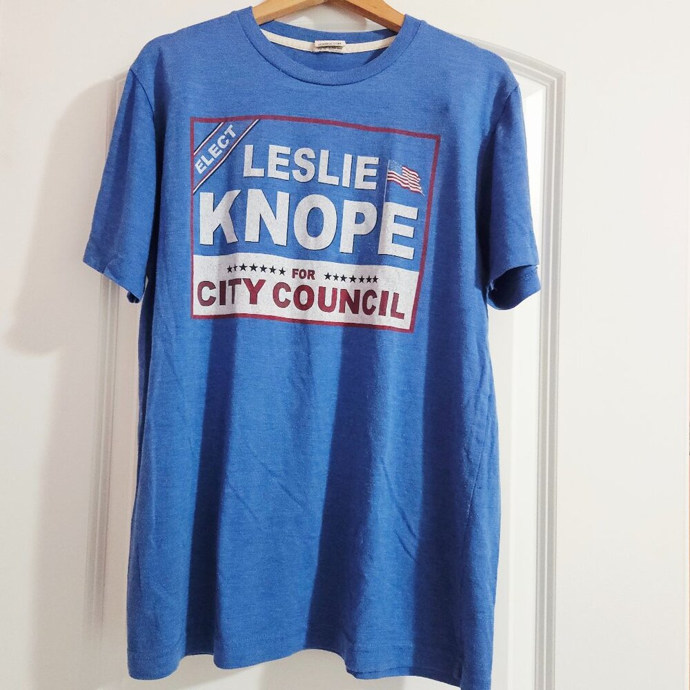 Homage Parks & Rec Leslie Knope Tee